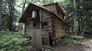 Maine Cabin Masters Courts Cabins | Stream on Fandango (Vudu)