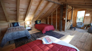 Maine Cabin Masters Courts Cabins | Stream on Fandango (Vudu)