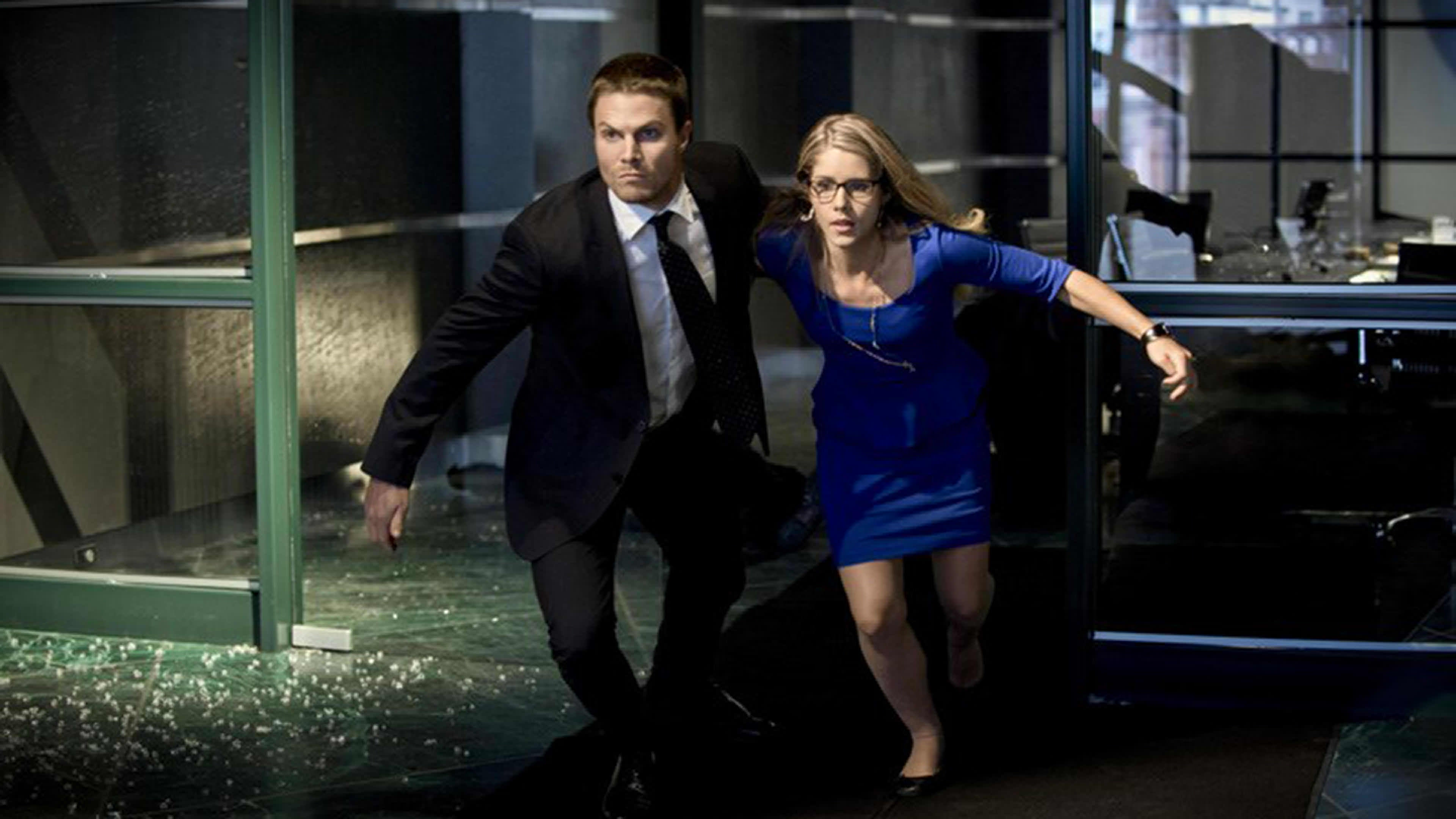 Buy \u0026 Watch Arrow: Season 3 | Fandango at Home (Vudu), image size:3840x2160
