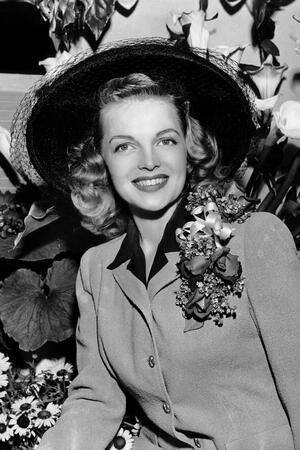 Elyse Knox